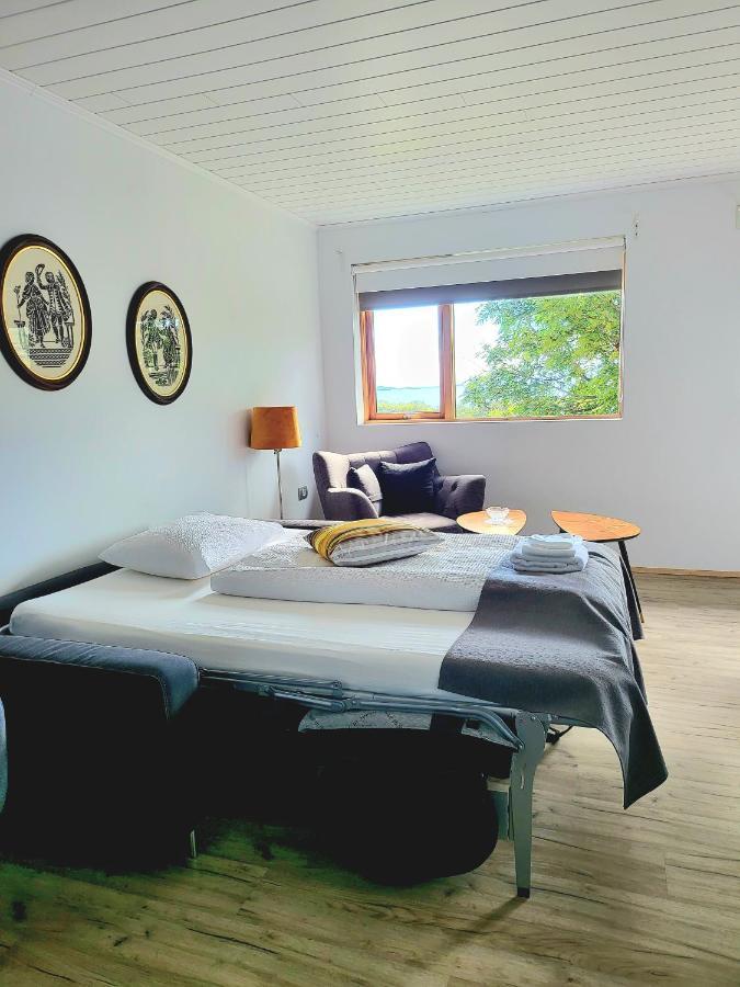 Hotel Flokalundur Brjanslaekur Екстериор снимка
