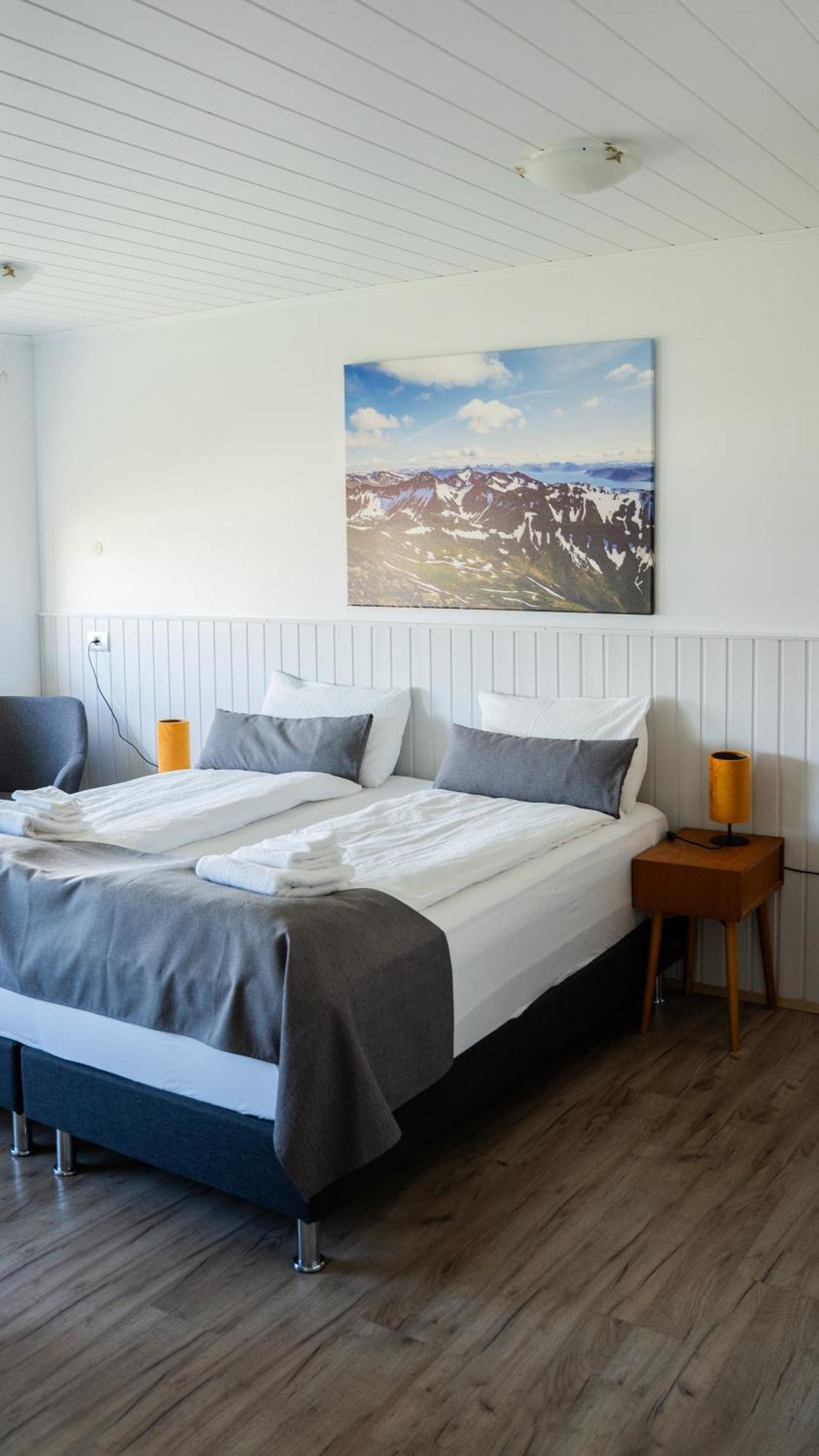 Hotel Flokalundur Brjanslaekur Екстериор снимка