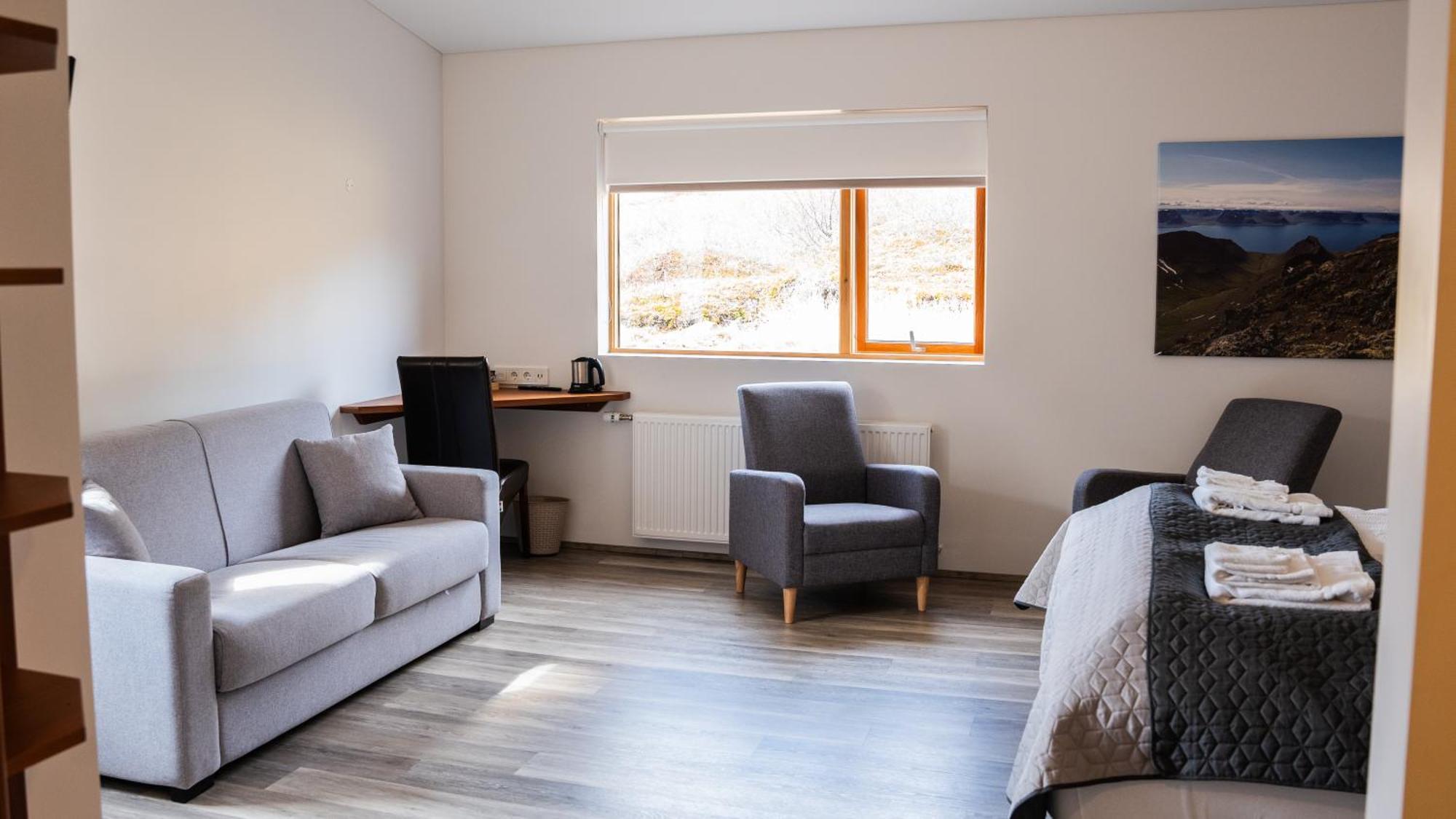 Hotel Flokalundur Brjanslaekur Екстериор снимка